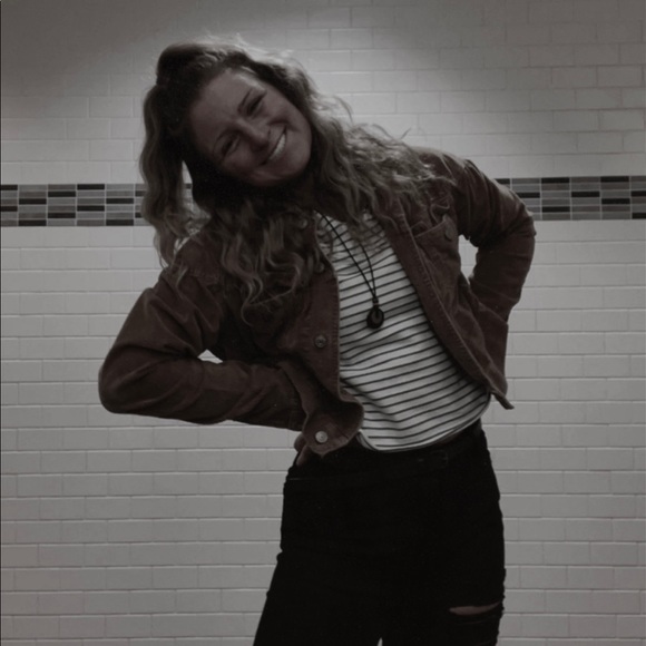 Meet your Posher, Grace - Picture 1 of 2